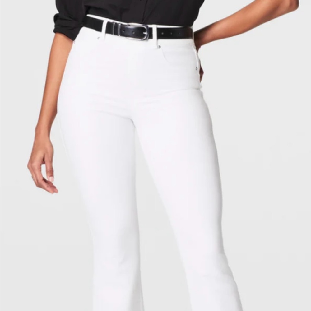 SPANXshape SPANX Original EveryWear
Flare Jeans White Size Large.